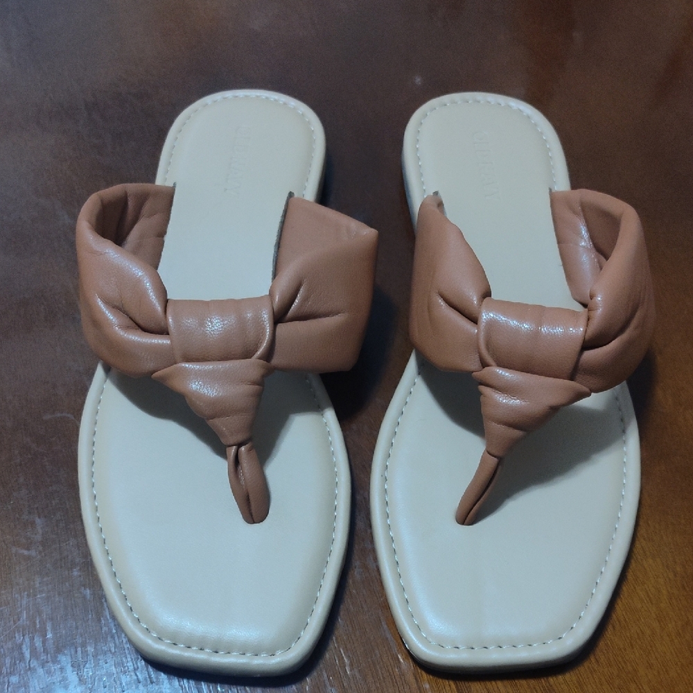Old Navy Brown and Cream Women's Sandals
